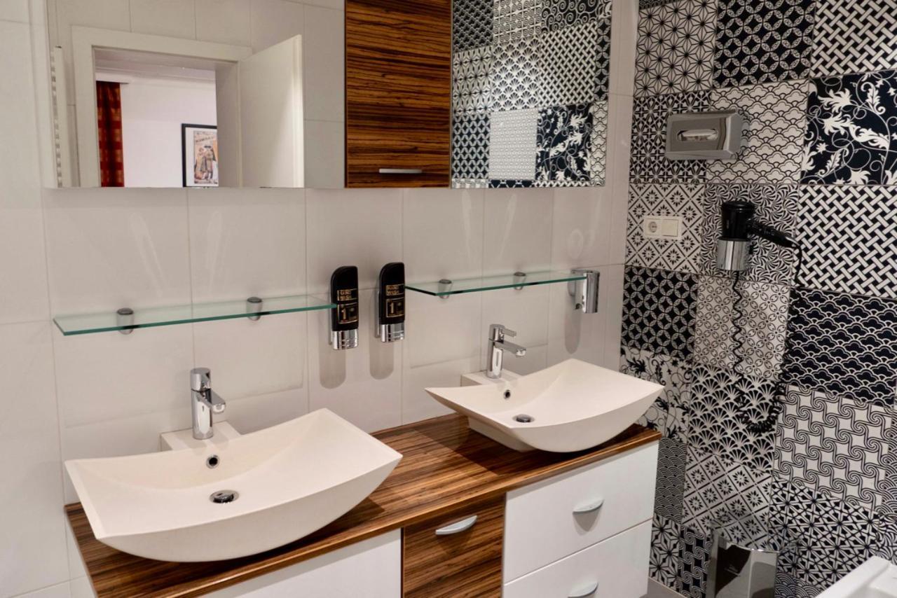 Vienna Studio Apartments Екстериор снимка